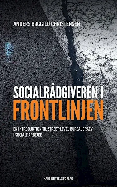Forsidebilde av Socialrådgiveren i frontlinjen