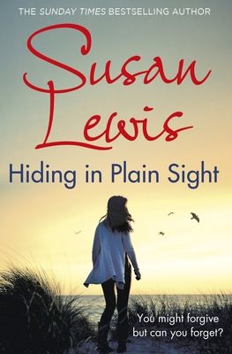 Forsidebilde av Hiding in Plain Sight : The thought-provoking suspense novel from the Sunday Times bestselling author
