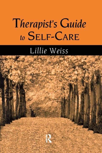 Forsidebilde av Therapist's Guide to Self-Care