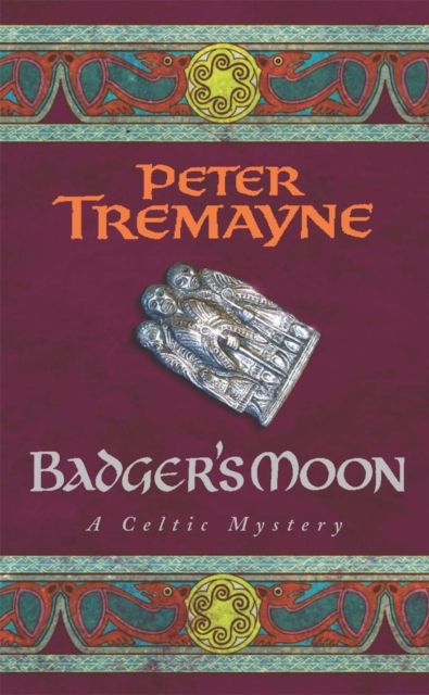 Forsidebilde av Badger's Moon (Sister Fidelma Mysteries Book 13) : A sharp and haunting Celtic mystery