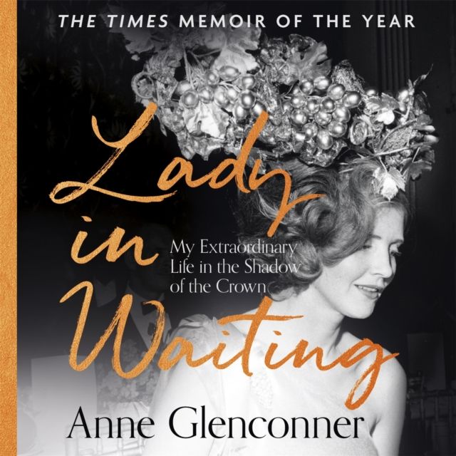 Forsidebilde av Lady in Waiting : The charming, word-of-mouth bestseller, with over 500,000 copies sold