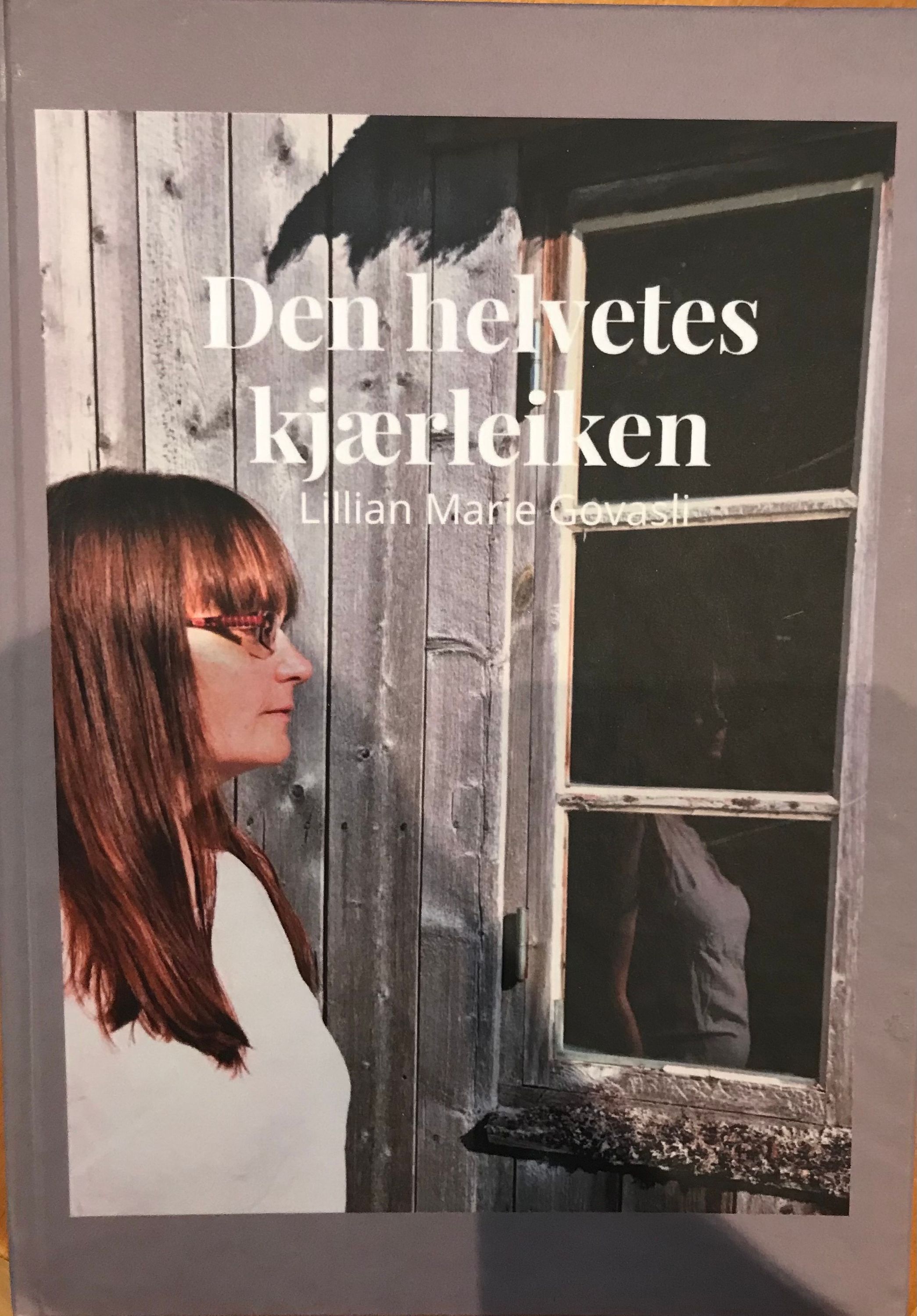 Den helvetes kjærleiken : dikt