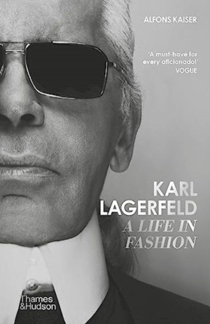 Forsidebilde av Karl Lagerfeld : a life in fashion