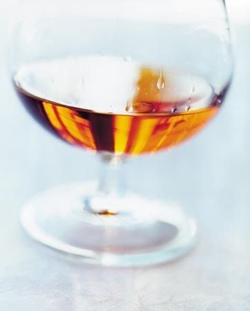 Forsidebilde av Historien om cognac, calvados og armagnac, fire nordmenn, heldige giftermål og verdens beste brennevinshus