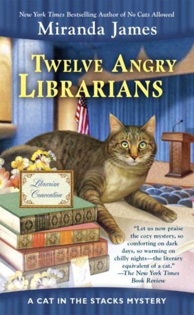 Forsidebilde av Twelve Angry Librarians