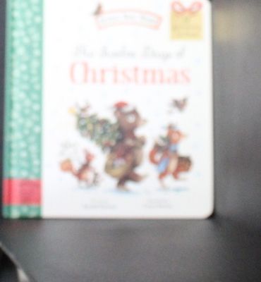 The Twelve Days of Christmas : 12 Presents to Find