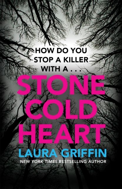 Forsidebilde av Stone Cold Heart : The thrilling new Tracers novel