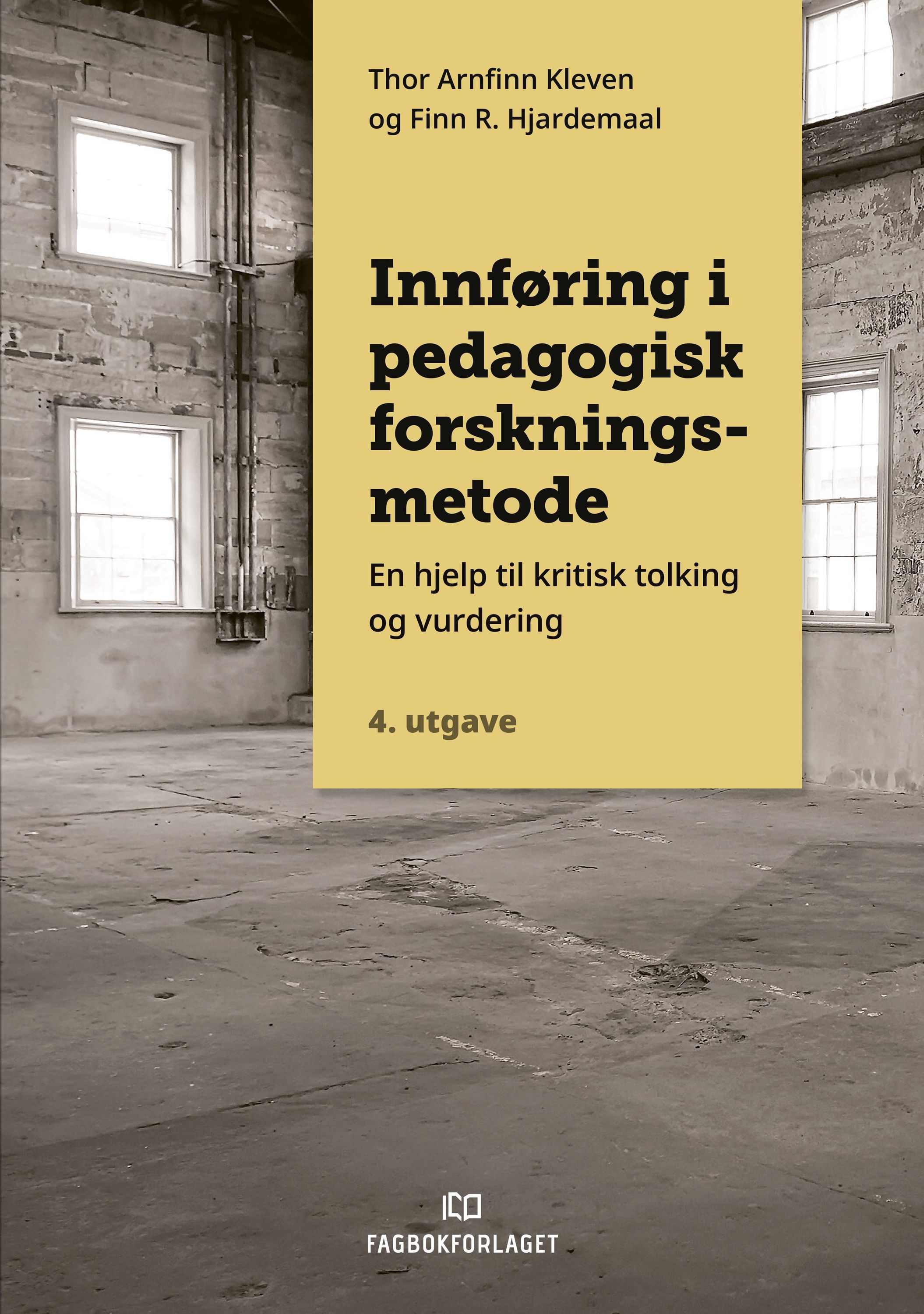 Innføring i pedagogisk forskningsmetode : en hjelp til kritisk tolking og vurdering