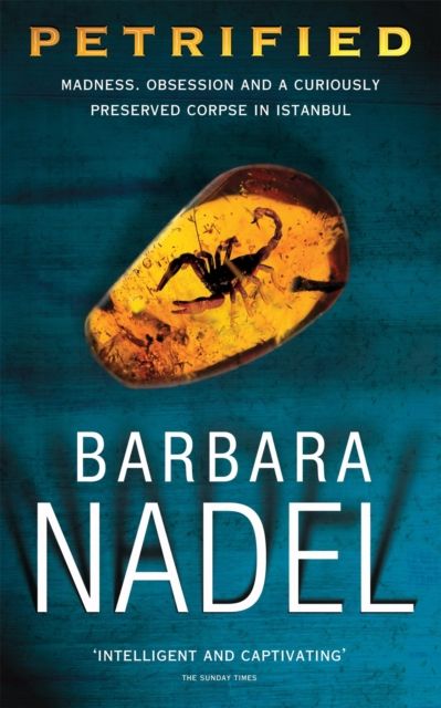 Forsidebilde av Petrified (Inspector Ikmen Mystery 6) : Inspiration for THE TURKISH DETECTIVE, BBC Two's sensational new crime drama
